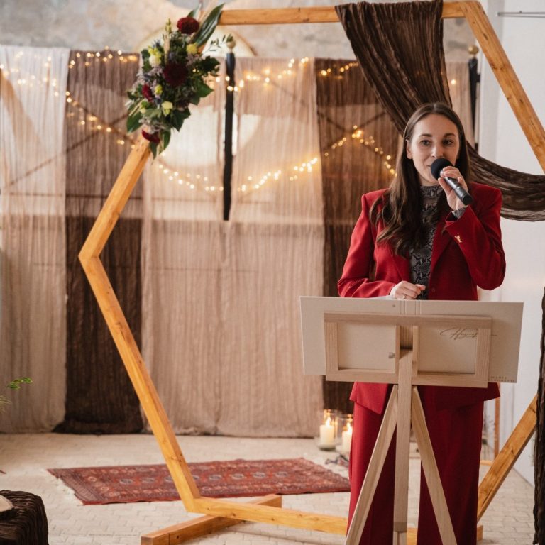 Maria Allegretti, Traurednerin aus Ulm bei einer freien Trauung