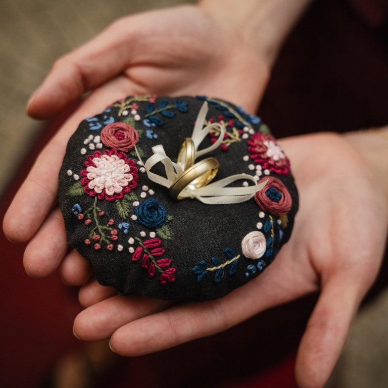 Maria Allegretti, Traurednerin aus Ulm gestaltet eine freie Trauung